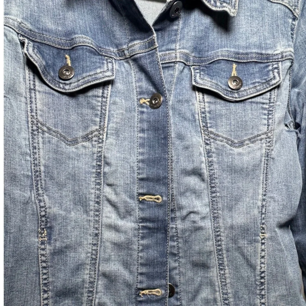 Distressed Wrangler Jean‎ Jacket / Medium / Sku0030